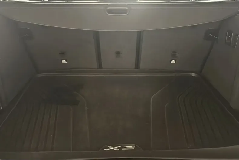 BMW iX3 (Seria X) din 2023 cu 70.910 km - oferta BMW205826 - foto 10