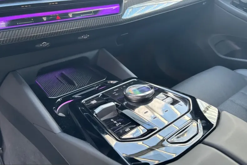 BMW 520 (Seria 5) din 2025 cu 24.838 km - oferta BMW205828 - foto 14