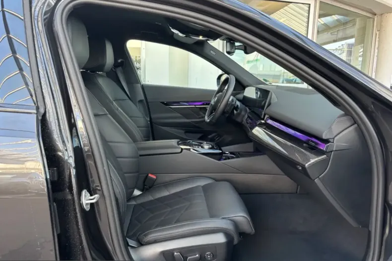 BMW 520 (Seria 5) din 2025 cu 24.838 km - oferta BMW205828 - foto 17