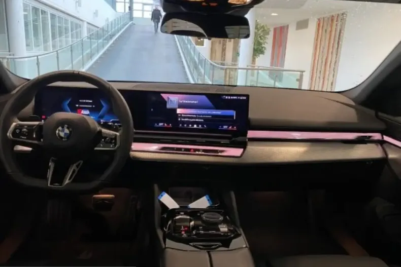 BMW 520 (Seria 5) din 2025 cu 13.647 km - oferta BMW205829 - foto 6