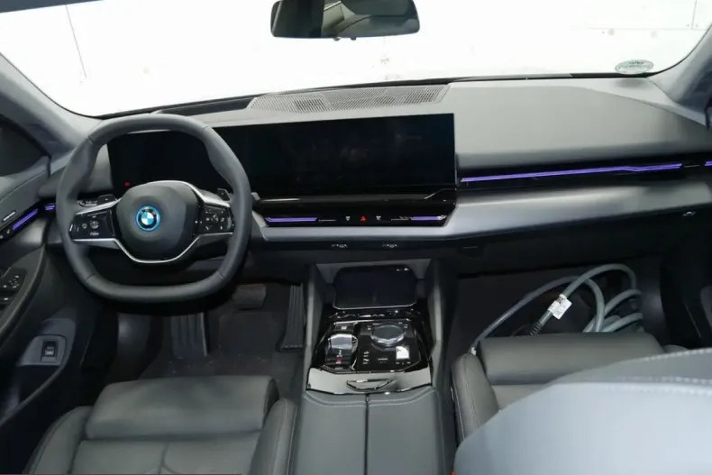 BMW 530 (Seria 5) din 2024 cu 6.005 km - oferta BMW205832 - foto 6