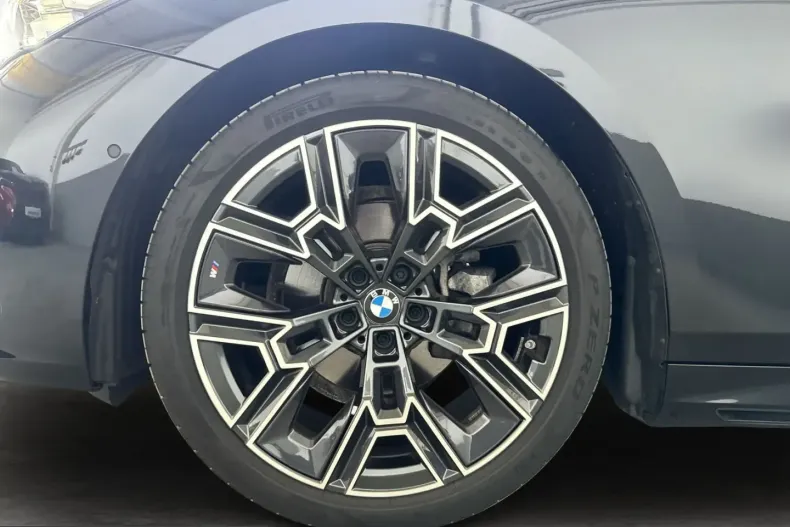 BMW 520 (Seria 5) din 2025 cu 14.631 km - oferta BMW205835 - foto 17