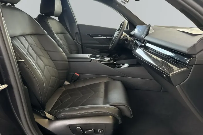 BMW 520 (Seria 5) din 2025 cu 25.701 km - oferta BMW205836 - foto 11