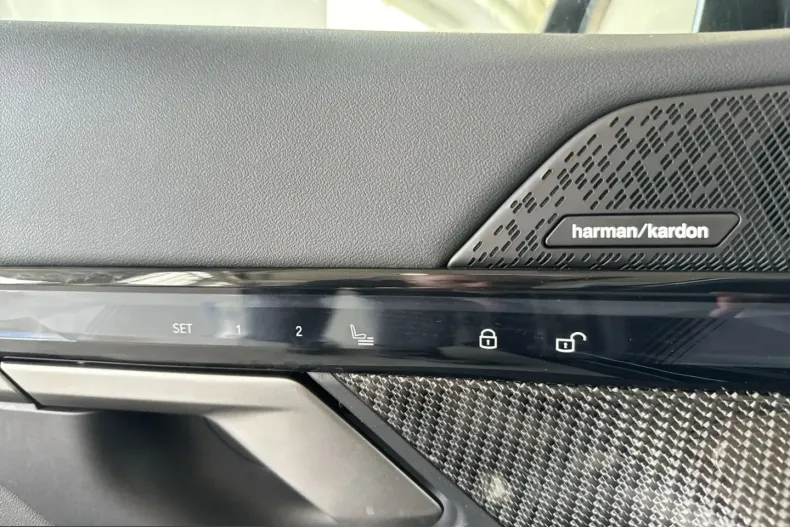 BMW 520 (Seria 5) din 2025 cu 25.701 km - oferta BMW205836 - foto 23