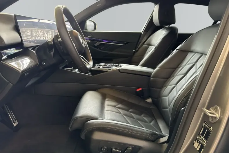 BMW 520 (Seria 5) din 2025 cu 25.554 km - oferta BMW205838 - foto 8