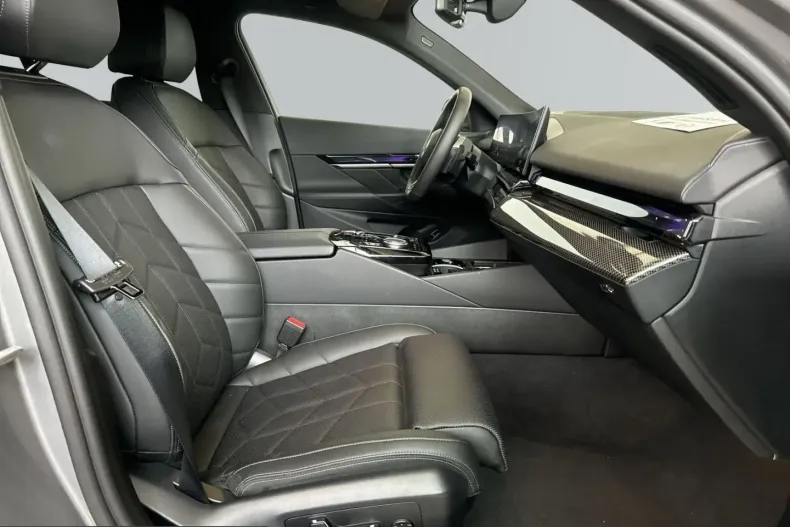 BMW 520 (Seria 5) din 2025 cu 25.554 km - oferta BMW205838 - foto 11