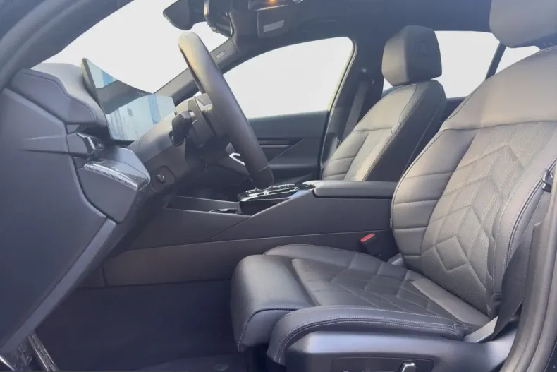 BMW 520 (Seria 5) din 2025 cu 25.839 km - oferta BMW205839 - foto 11