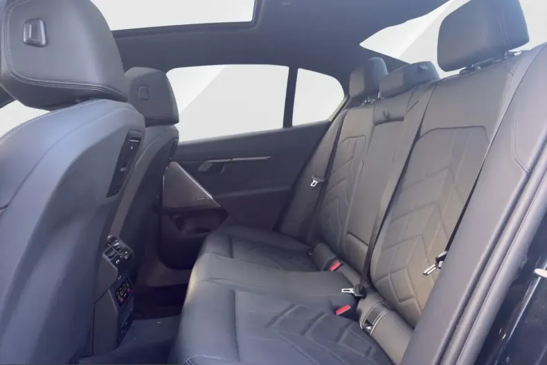 BMW 520 (Seria 5) din 2025 cu 25.839 km - oferta BMW205839 - foto 13