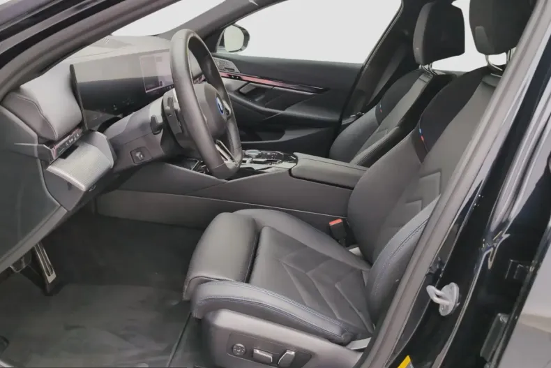 BMW 550 (Seria 5) din 2025 cu 19.025 km - oferta BMW205840 - foto 9