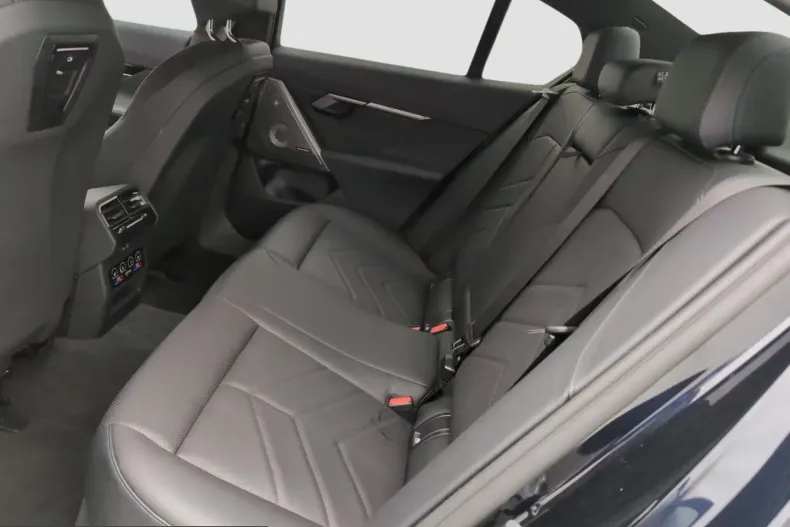 BMW 550 (Seria 5) din 2025 cu 19.025 km - oferta BMW205840 - foto 11