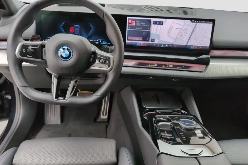 BMW 550 (Seria 5) din 2025 cu 19.025 km - oferta BMW205840 - foto 13