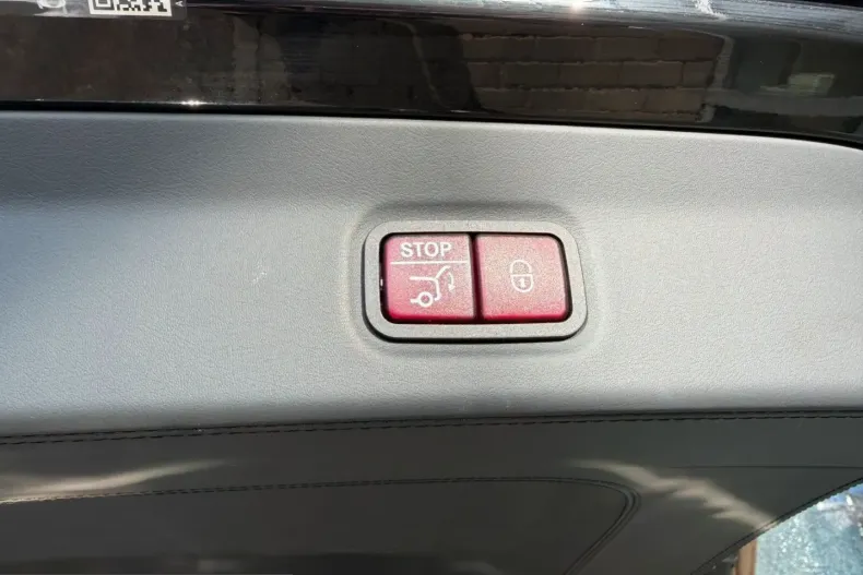 Mercedes-Benz GLS 600 (Clasa GLS) din 2024 cu 28.850 km - oferta MER205851 - foto 12