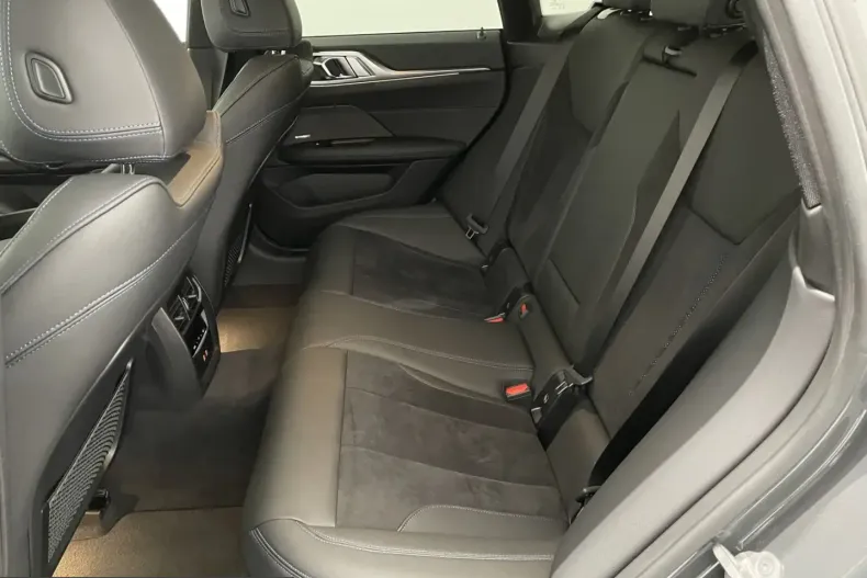 BMW 430d (Seria 4) din 2023 cu 54.190 km - oferta BMW205855 - foto 9