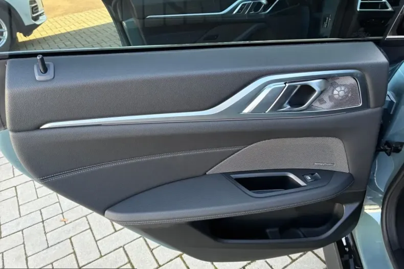 BMW 430i (Seria 4) din 2024 cu 32.533 km - oferta BMW205858 - foto 21