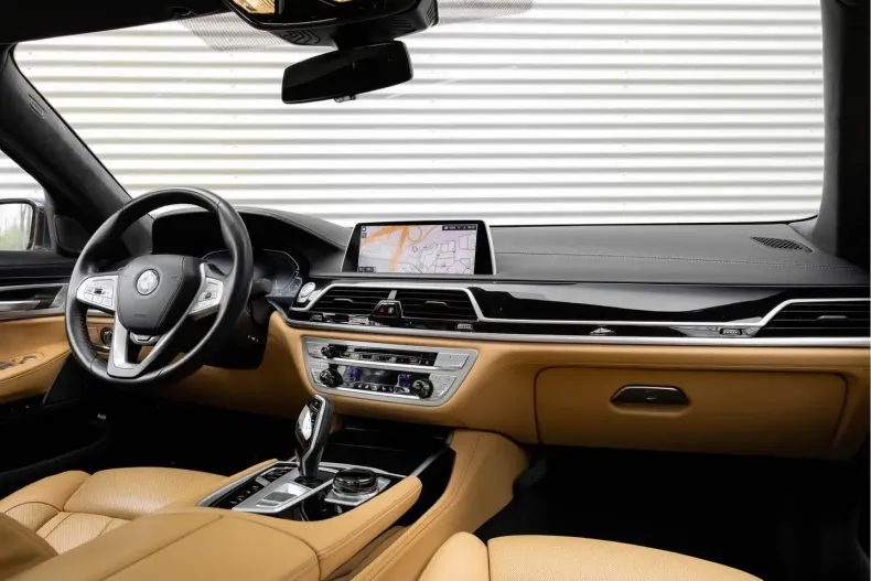 BMW 745 (Seria 7) din 2021 cu 77.568 km - oferta BMW205869 - foto 3