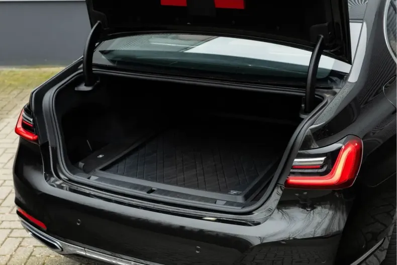 BMW 745 (Seria 7) din 2021 cu 77.568 km - oferta BMW205869 - foto 14