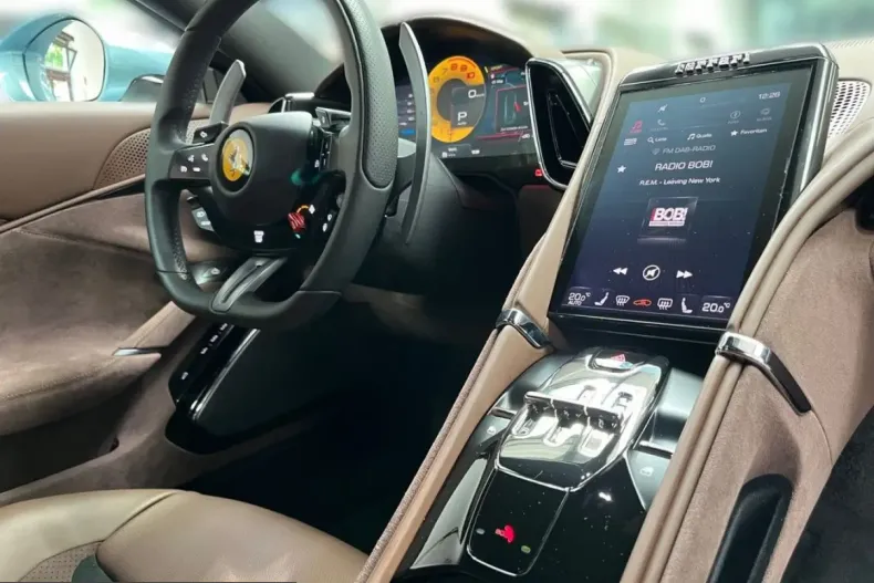 Ferrari Roma din 2023 cu 9.172 km - oferta FER205874 - foto 8