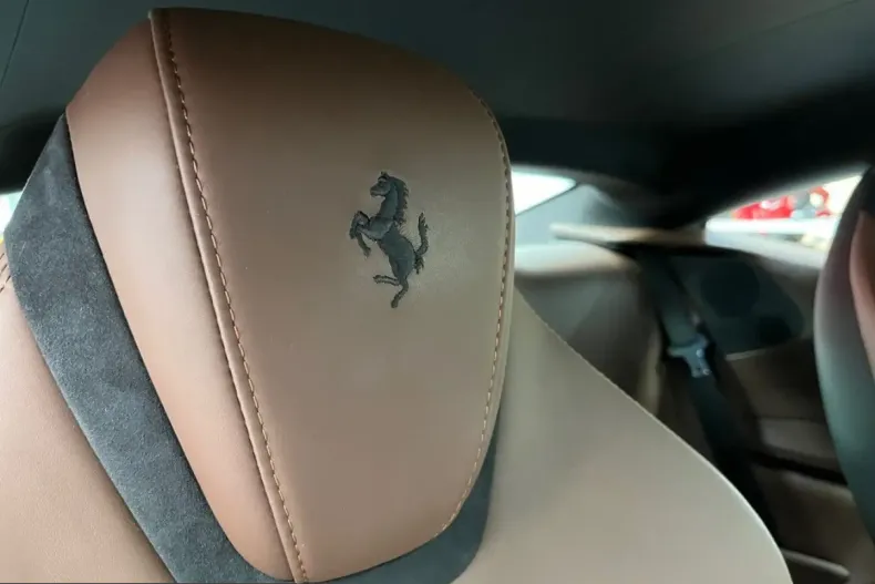 Ferrari Roma din 2023 cu 9.172 km - oferta FER205874 - foto 14