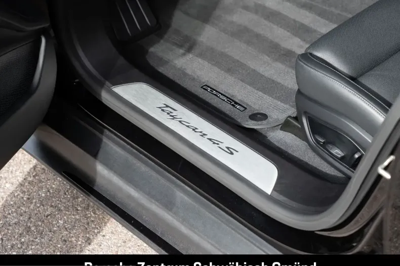 Porsche Taycan din 2023 cu 21.899 km - oferta POR205877 - foto 16