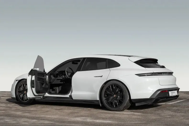 Porsche Taycan din 2023 cu 17.100 km - oferta POR205878 - foto 7