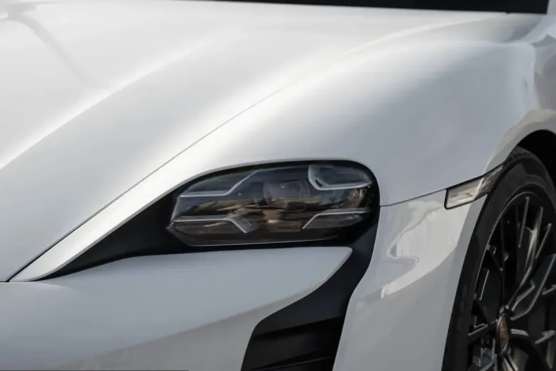 Porsche Taycan din 2023 cu 17.100 km - oferta POR205878 - foto 13