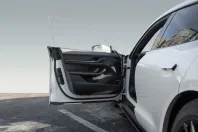 Porsche Taycan din 2023 cu 17.100 km - oferta POR205878 - foto 19