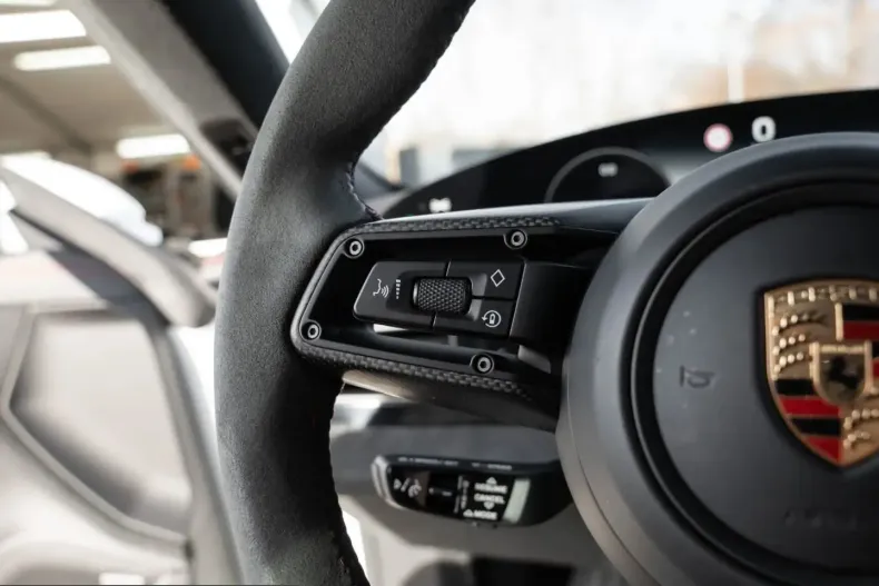 Porsche Taycan din 2023 cu 17.100 km - oferta POR205878 - foto 26