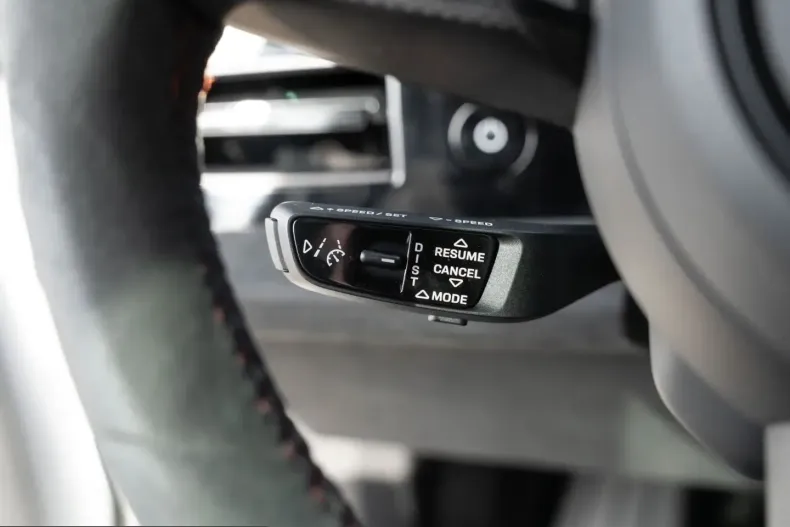 Porsche Taycan din 2023 cu 17.100 km - oferta POR205878 - foto 29