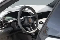 Porsche Taycan din 2023 cu 17.100 km - oferta POR205878 - foto 30