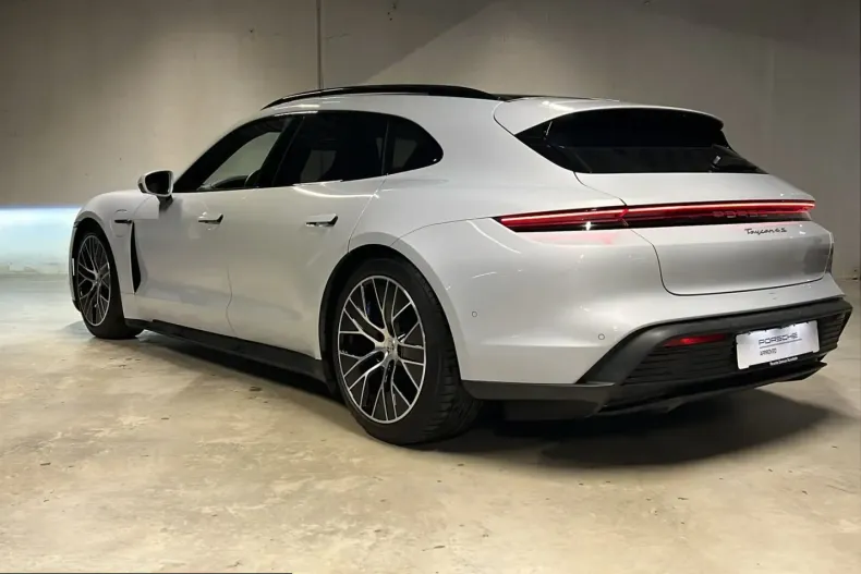 Porsche Taycan din 2024 cu 29.000 km - oferta POR205881 - foto 3