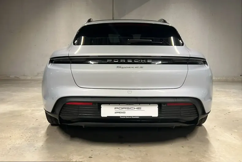 Porsche Taycan din 2024 cu 29.000 km - oferta POR205881 - foto 4