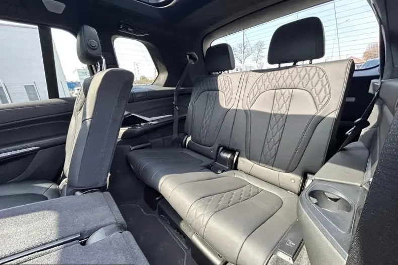 BMW X7 (Seria X) din 2024 cu 47.174 km - oferta BMW205882 - foto 15