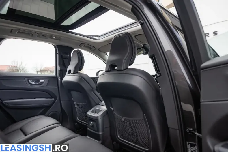 Volvo XC60 din 2022 cu 128.050 km - oferta VOL205890 - foto 27