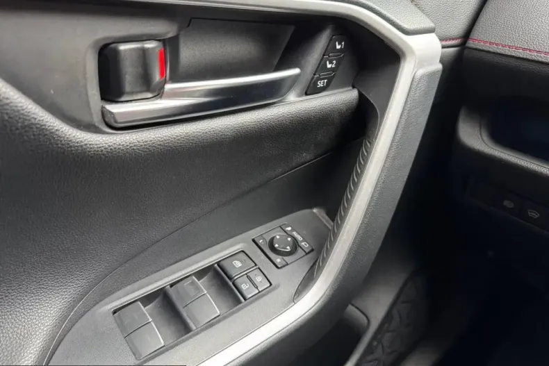 Toyota RAV4 din 2021 cu 99.433 km - oferta TOY205899 - foto 10