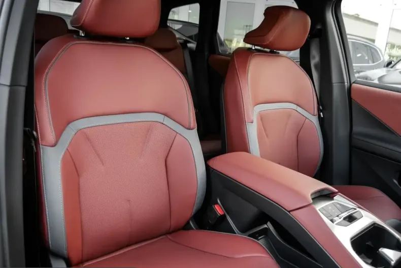 BMW iX3 (Seria X) din 2026 cu 1.001 km - oferta BMW205913 - foto 2