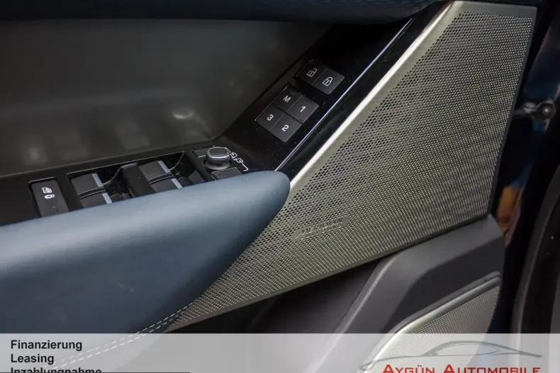 Land Rover Range Rover Velar din 2022 cu 53.700 km - oferta LAN205915 - foto 19