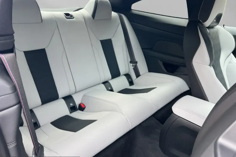 BMW M4 (Seria 4) din 2025 cu 10.900 km - oferta BMW205920 - foto 13