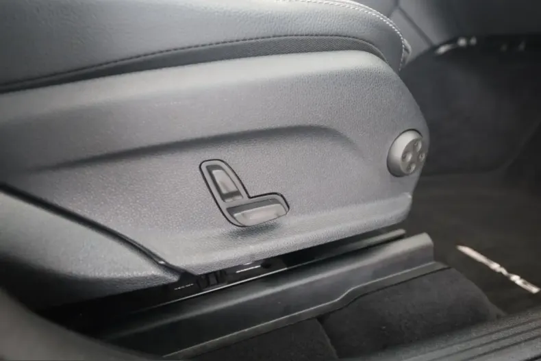 Mercedes-Benz GLC 300 (Clasa GLC) din 2022 cu 64.200 km - oferta MER205924 - foto 17