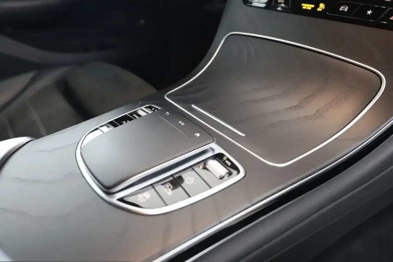 Mercedes-Benz GLC 300 (Clasa GLC) din 2022 cu 64.200 km - oferta MER205924 - foto 18