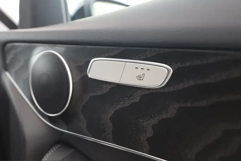 Mercedes-Benz GLC 300 (Clasa GLC) din 2022 cu 64.200 km - oferta MER205924 - foto 19