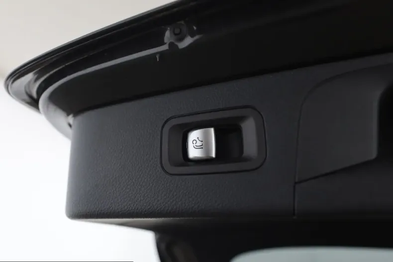 Mercedes-Benz GLC 300 (Clasa GLC) din 2022 cu 64.200 km - oferta MER205924 - foto 21