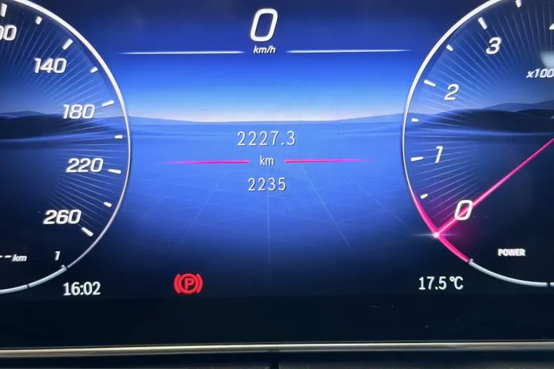 Mercedes-Benz CLE 300 (Clasa CLE) din 2025 cu 2.300 km - oferta MER205934 - foto 13