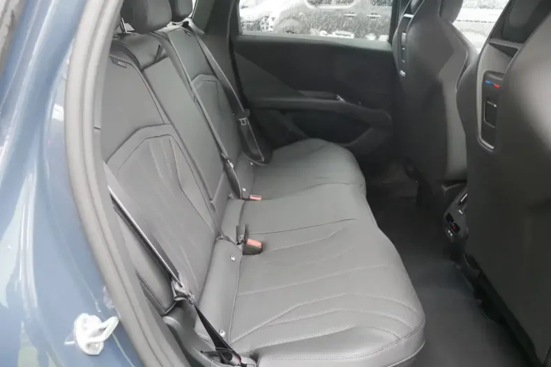 BMW iX3 (Seria X) din 2026 cu 2.500 km - oferta BMW205938 - foto 12