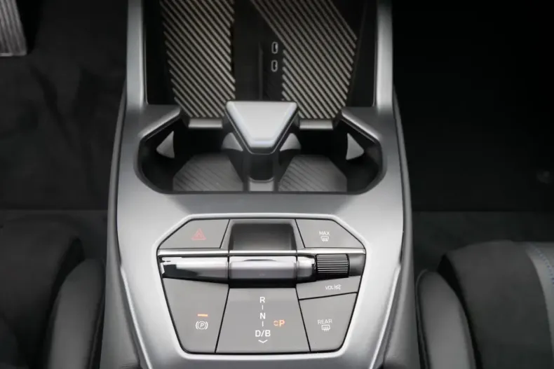 BMW iX3 (Seria X) din 2026 cu 2.500 km - oferta BMW205938 - foto 19