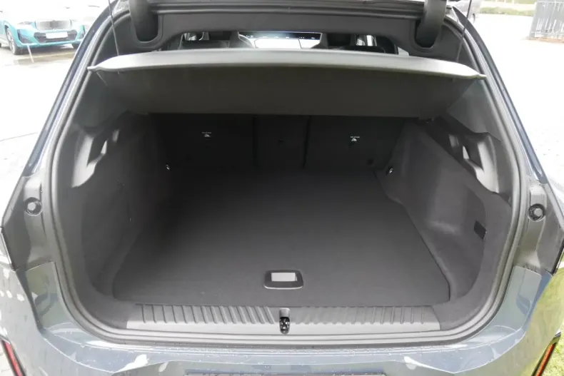 BMW iX3 (Seria X) din 2026 cu 2.500 km - oferta BMW205938 - foto 25