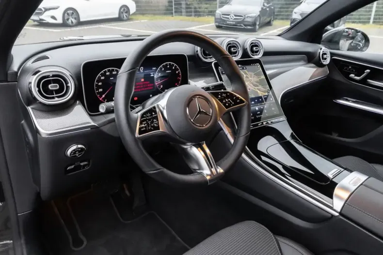 Mercedes-Benz GLC 200 (Clasa GLC) din 2025 cu 15.895 km - oferta MER205941 - foto 3