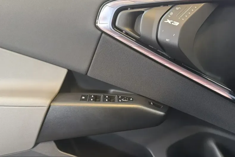 BMW X3 (Seria X) din 2025 cu 3.600 km - oferta BMW205945 - foto 8