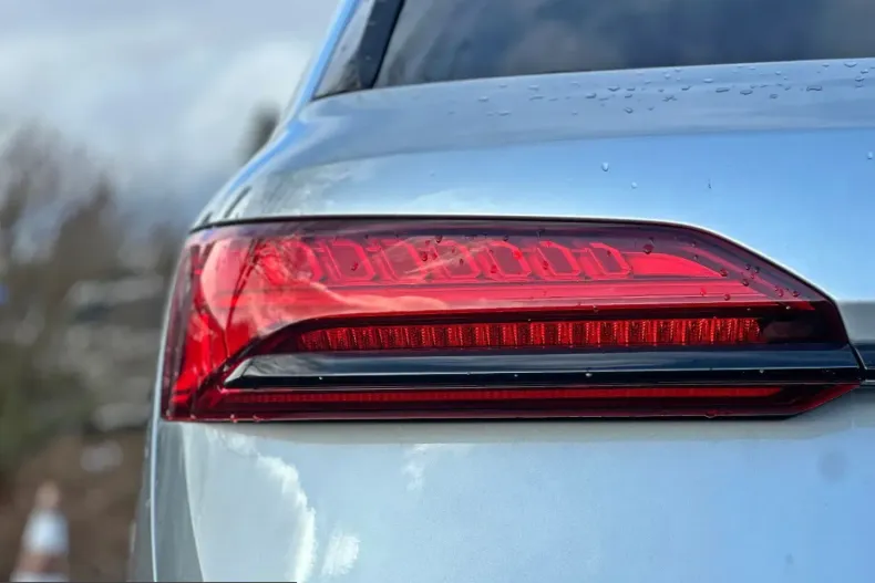 Audi Q7 din 2025 cu 21.998 km - oferta AUD205948 - foto 25