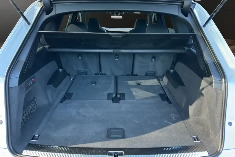 Audi Q7 din 2024 cu 10.956 km - oferta AUD205950 - foto 6