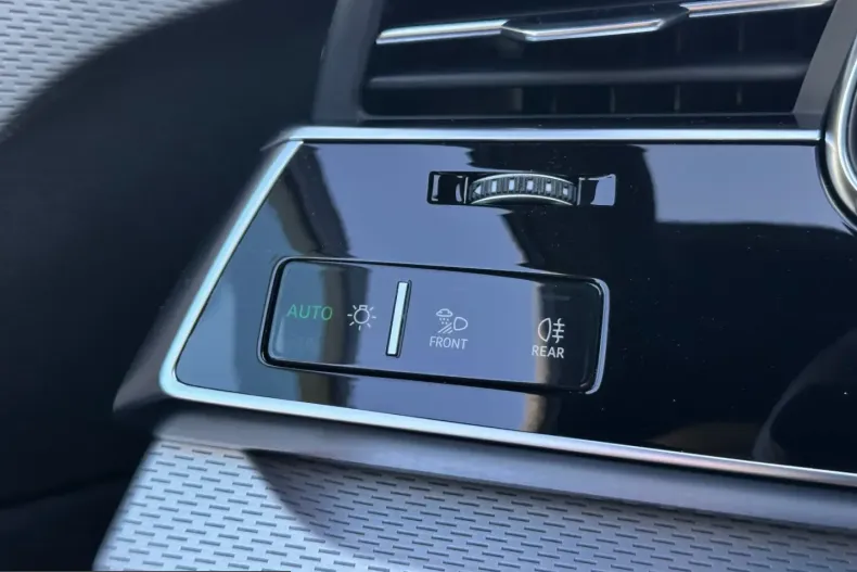 Audi Q7 din 2024 cu 10.956 km - oferta AUD205950 - foto 14